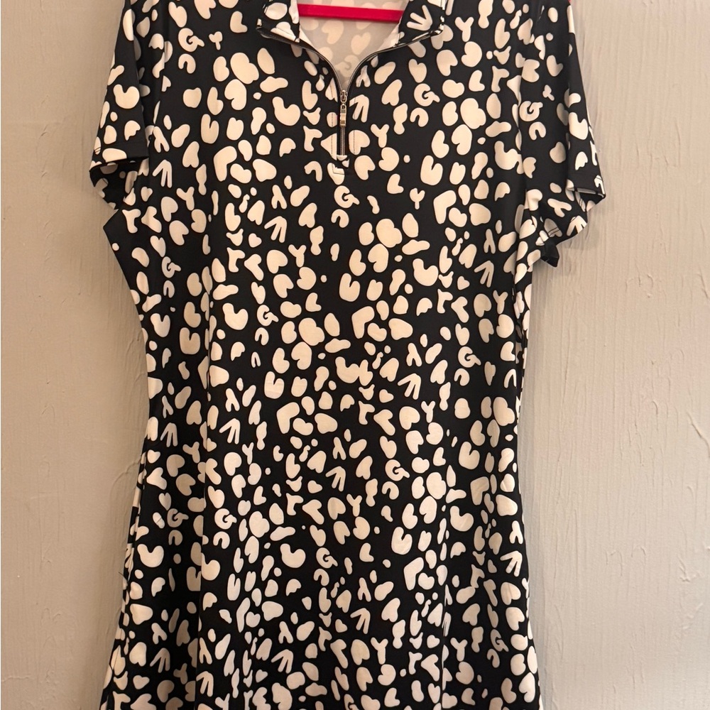 Elegant Black and Cream Mini Dress